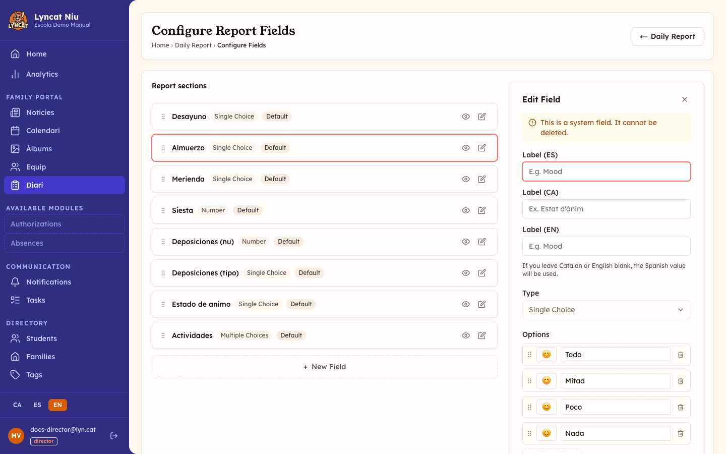 Field editor panel open on the right side, showing labels per language, type and options, director view