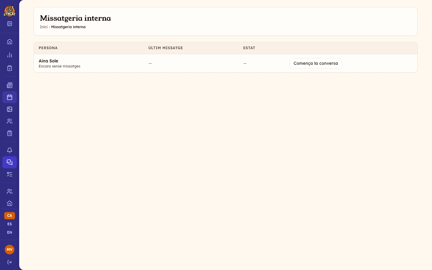 Llista de la Missatgeria interna amb un educador/a i el botó Comença la conversa (vista del director)