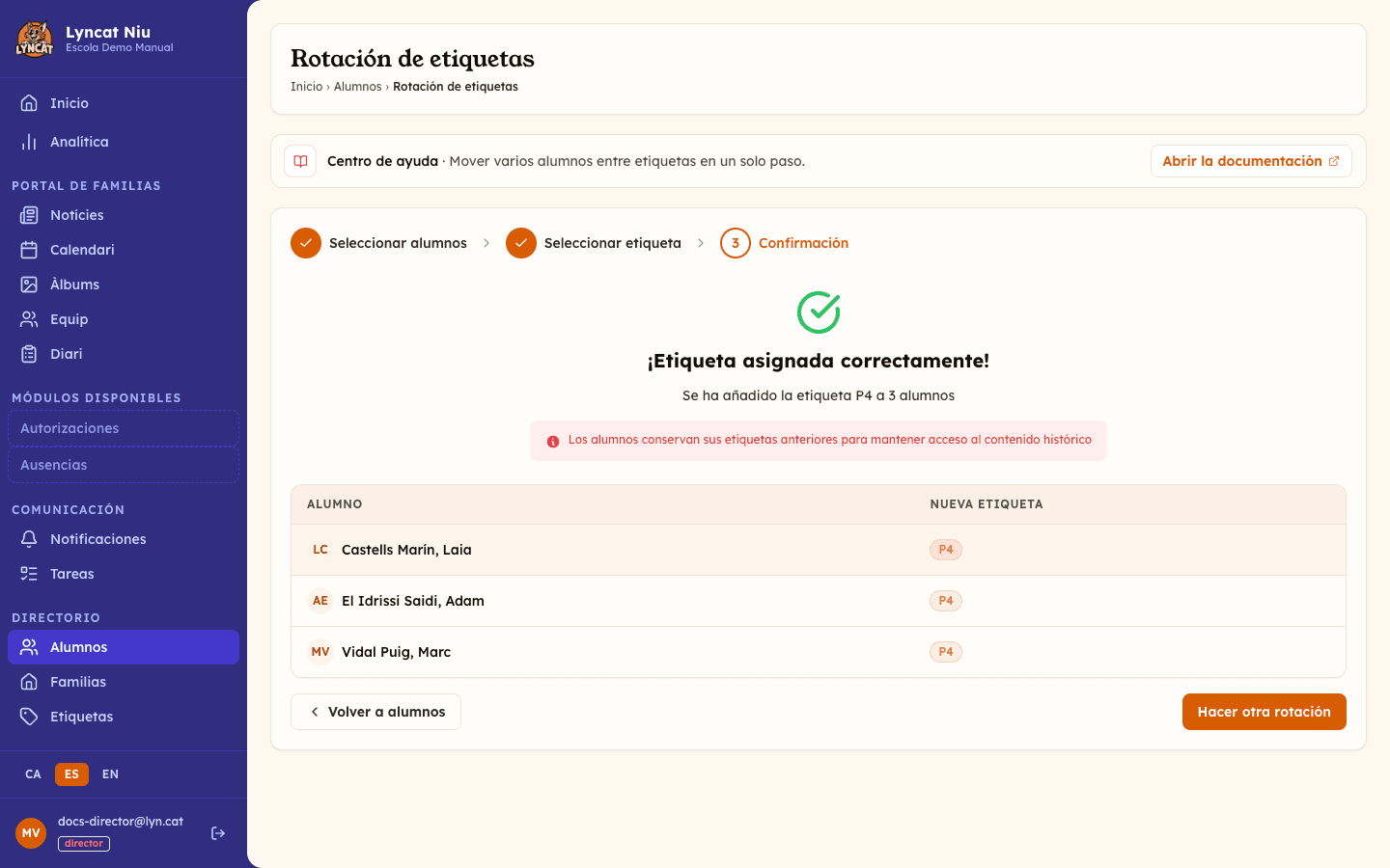 Tercer paso del asistente: pantalla de confirmación que muestra los alumnos a los que se ha asignado la nueva etiqueta